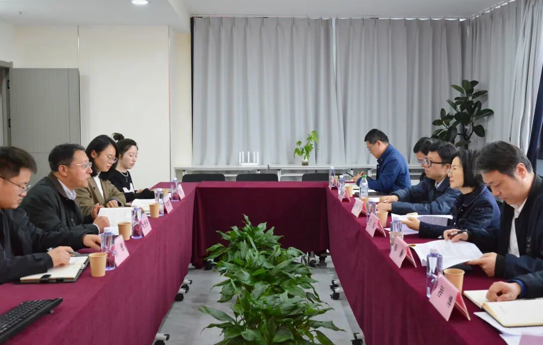 武汉市数据局调研光谷数据企业  征求数智经济发展建议意见